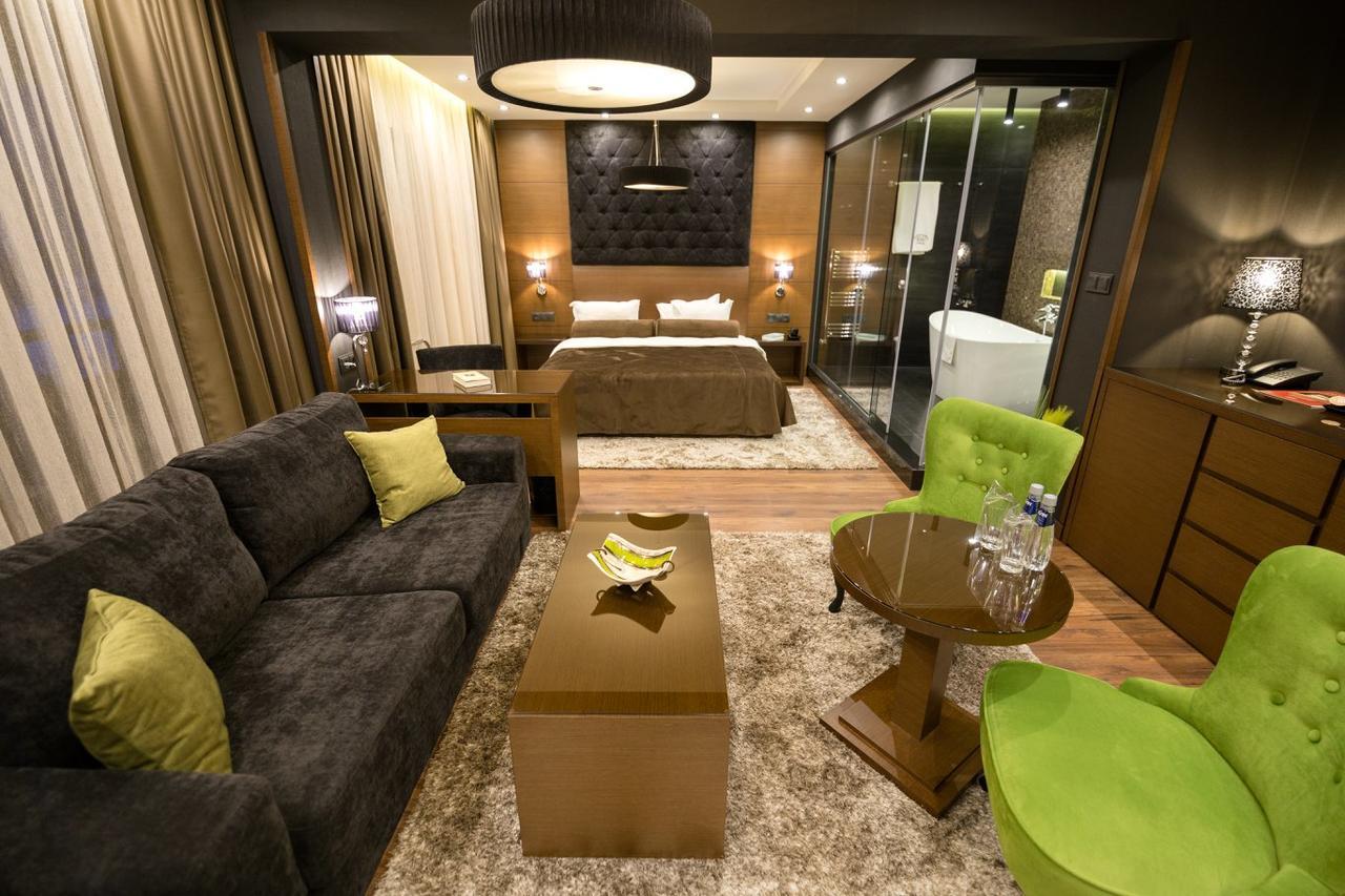 Family Hotel Strannopriemnitza โอเรชาค ภายนอก รูปภาพ