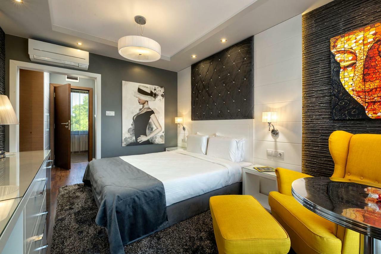 Family Hotel Strannopriemnitza โอเรชาค ภายนอก รูปภาพ